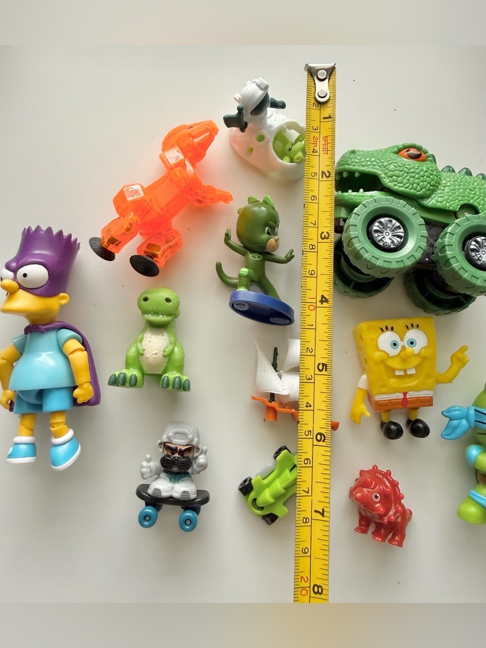 Assorted Toy Figure Bundle - Picture 2 of 3